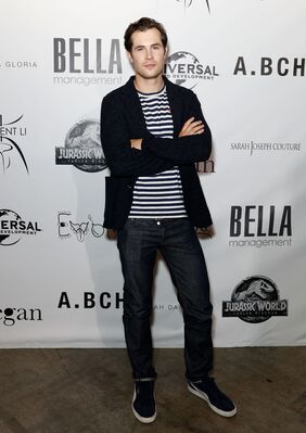 04112018_-_Jurassic_World_-_Fallen_Kingdom_Runway_Show_-_Arrivals_004.jpg