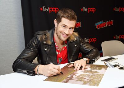 10052019_-_STARZ_Outlander_At_NYCC_2019_004.jpg