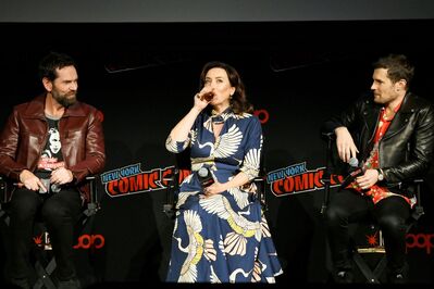 10052019_-_STARZ_Outlander_At_NYCC_2019_031.jpg
