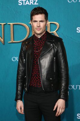 02132020_-_Starz_Premiere_Event_For_Outlander_Season_5_031.jpg