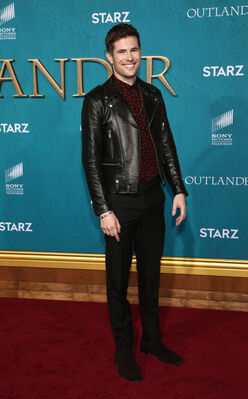 02132020_-_Starz_Premiere_Event_For_Outlander_Season_5_047.jpg