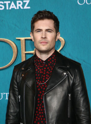 02132020_-_Starz_Premiere_Event_For_Outlander_Season_5_052.jpg