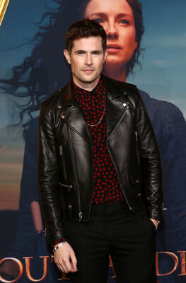 02132020_-_Starz_Premiere_Event_For_Outlander_Season_5_056.jpg