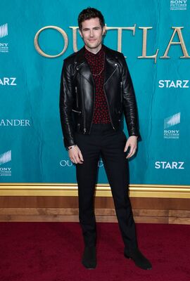 02132020_-_Starz_Premiere_Event_For_Outlander_Season_5_063.jpg