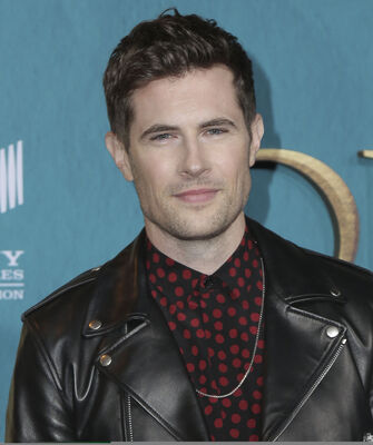 02132020_-_Starz_Premiere_Event_For_Outlander_Season_5_066.jpg