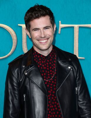 02132020_-_Starz_Premiere_Event_For_Outlander_Season_5_070.jpg