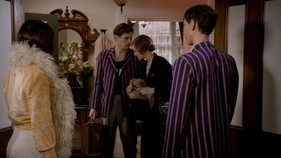 MISS_FISHERS_MURDER_MYSTERIES_-_E1X02_MURDER_ON_THE_BELLARATE_TUNNEL_174.jpg