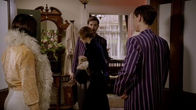 MISS_FISHERS_MURDER_MYSTERIES_-_E1X02_MURDER_ON_THE_BELLARATE_TUNNEL_179.jpg