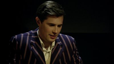 MISS_FISHERS_MURDER_MYSTERIES_-_E1X02_MURDER_ON_THE_BELLARATE_TUNNEL_214.jpg