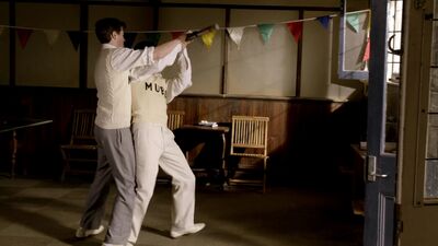 MISS_FISHERS_MURDER_MYSTERIES_-_E1X02_MURDER_ON_THE_BELLARATE_TUNNEL_288.jpg