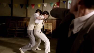 MISS_FISHERS_MURDER_MYSTERIES_-_E1X02_MURDER_ON_THE_BELLARATE_TUNNEL_293.jpg