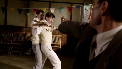 MISS_FISHERS_MURDER_MYSTERIES_-_E1X02_MURDER_ON_THE_BELLARATE_TUNNEL_299.jpg