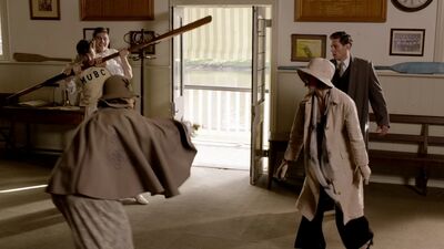 MISS_FISHERS_MURDER_MYSTERIES_-_E1X02_MURDER_ON_THE_BELLARATE_TUNNEL_316.jpg