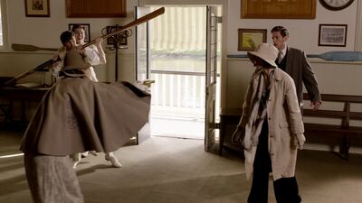 MISS_FISHERS_MURDER_MYSTERIES_-_E1X02_MURDER_ON_THE_BELLARATE_TUNNEL_317.jpg