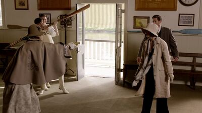 MISS_FISHERS_MURDER_MYSTERIES_-_E1X02_MURDER_ON_THE_BELLARATE_TUNNEL_320.jpg