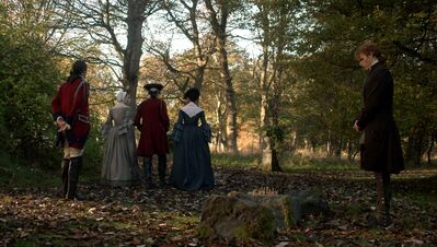 OUTLANDER_-_E3X04_OF_LOST_THINGS_267.jpg