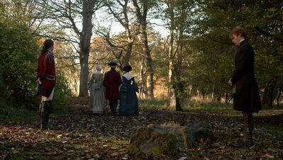 OUTLANDER_-_E3X04_OF_LOST_THINGS_276.jpg