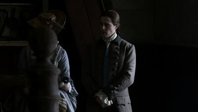 OUTLANDER_-_E3X04_OF_LOST_THINGS_295.jpg