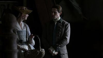 OUTLANDER_-_E3X04_OF_LOST_THINGS_299.jpg