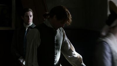 OUTLANDER_-_E3X04_OF_LOST_THINGS_326.jpg