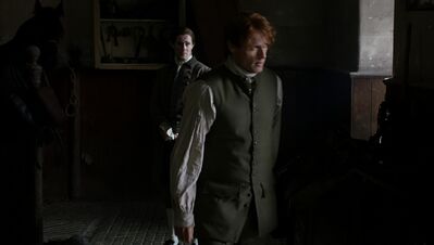 OUTLANDER_-_E3X04_OF_LOST_THINGS_330.jpg