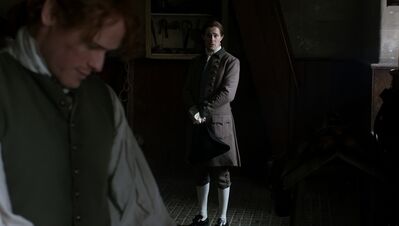 OUTLANDER_-_E3X04_OF_LOST_THINGS_342.jpg