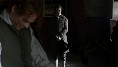 OUTLANDER_-_E3X04_OF_LOST_THINGS_351.jpg