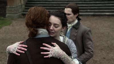 OUTLANDER_-_E3X04_OF_LOST_THINGS_814.jpg