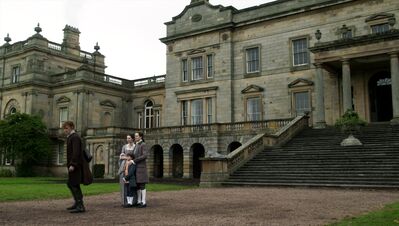 OUTLANDER_-_E3X04_OF_LOST_THINGS_830.jpg
