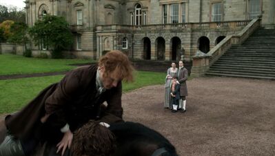 OUTLANDER_-_E3X04_OF_LOST_THINGS_848.jpg