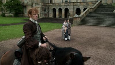 OUTLANDER_-_E3X04_OF_LOST_THINGS_854.jpg