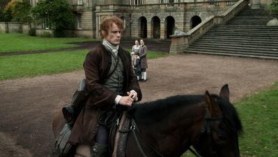 OUTLANDER_-_E3X04_OF_LOST_THINGS_863.jpg