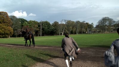 OUTLANDER_-_E3X04_OF_LOST_THINGS_873.jpg