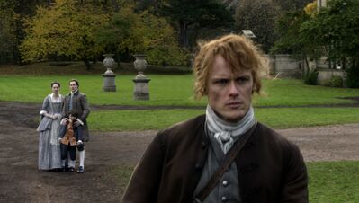 OUTLANDER_-_E3X04_OF_LOST_THINGS_889.jpg