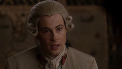 OUTLANDER_-_E3X13_EYE_OF_THE_STORM_386.jpg