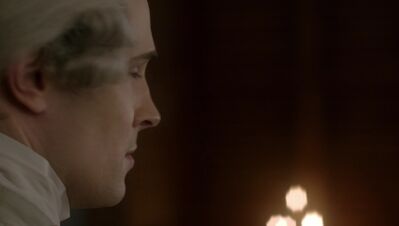 OUTLANDER_-_E3X13_EYE_OF_THE_STORM_519.jpg