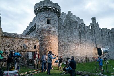 OUTLANDER_-_E3X03_ALL_DEBTS_PAID_STILLS_0012.jpg