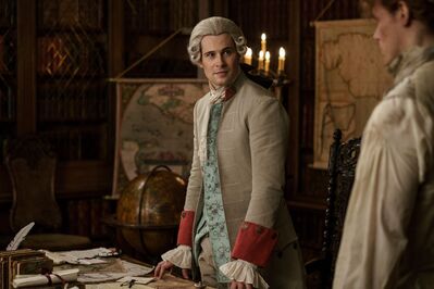 OUTLANDER_-_E3X12_EYE_OF_THE_STORM_STILLS_0005.jpg
