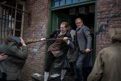 OUTLANDER_-_E6X05_GIVE_ME_LIBERTY_STILLS_10.jpg